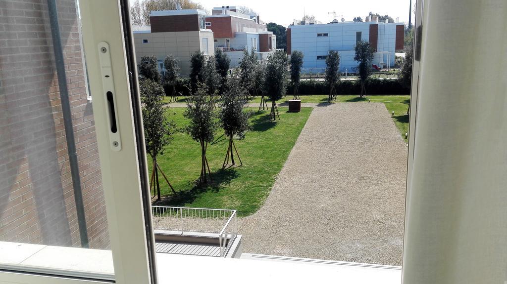 Eliopoli Beach Hostel & Restaurant Tirrenia Exterior photo